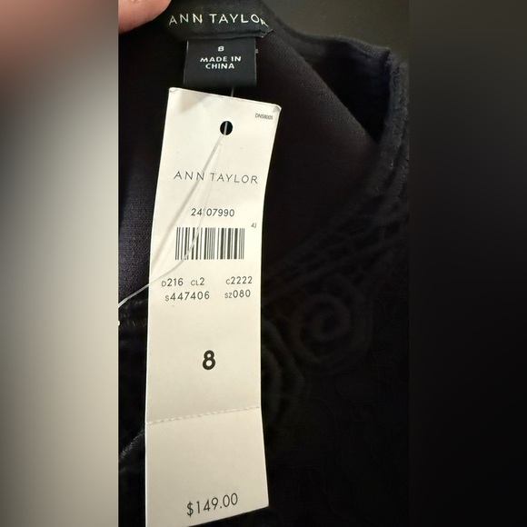 NWT Ann Taylor Lace Appliqué Bell Sleeve Shift Dress - Picture 7 of 8